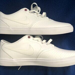 Nike New SB Solarsoft White/White Mens Size 10 New without Box